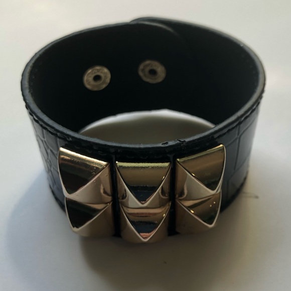 Jewelry - Gold studded black snap bracelet